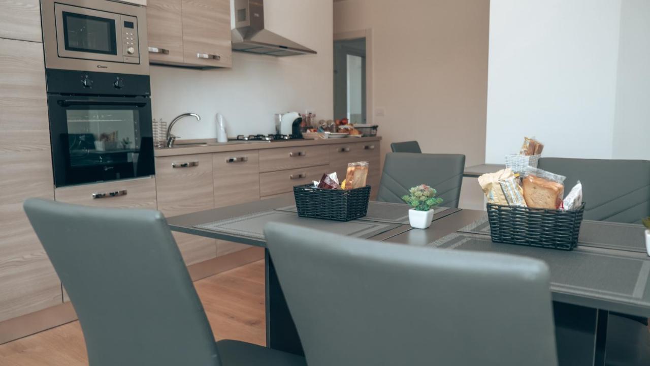 Guesthouse Aschenez Reggio di Calabria Bagian luar foto