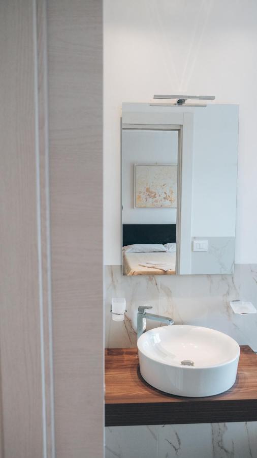 Guesthouse Aschenez Reggio di Calabria Bagian luar foto
