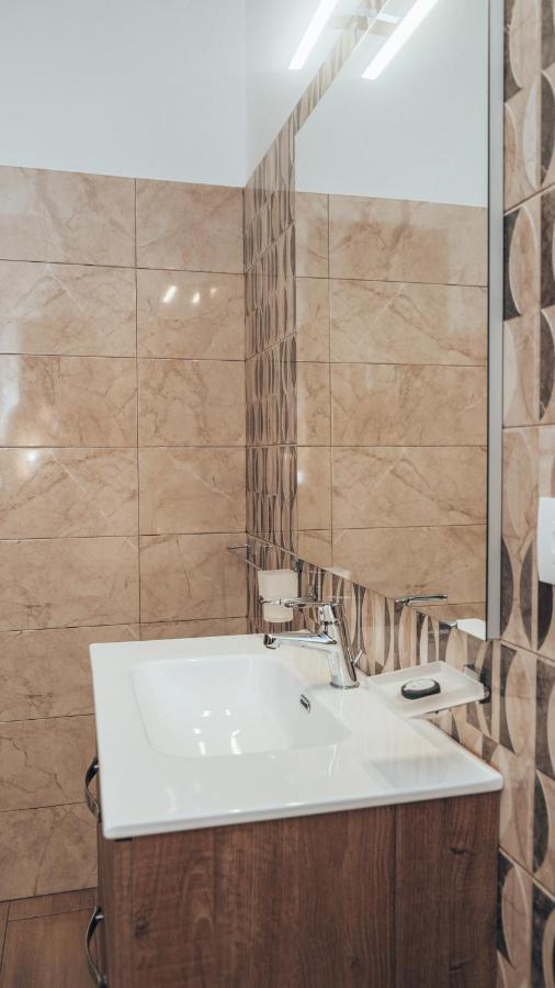 Guesthouse Aschenez Reggio di Calabria Bagian luar foto