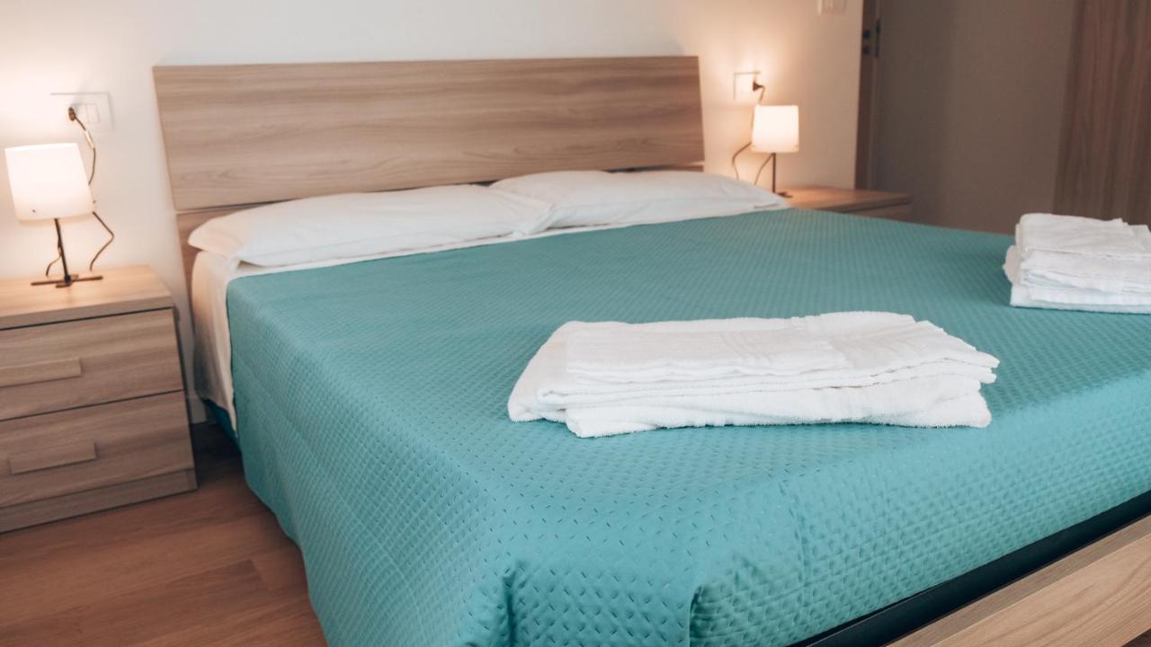 Guesthouse Aschenez Reggio di Calabria Bagian luar foto