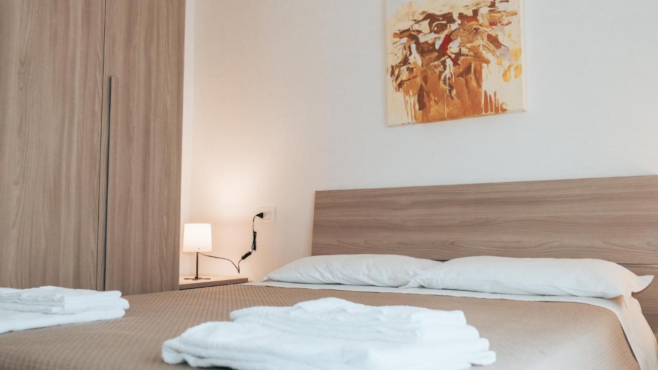 Guesthouse Aschenez Reggio di Calabria Bagian luar foto